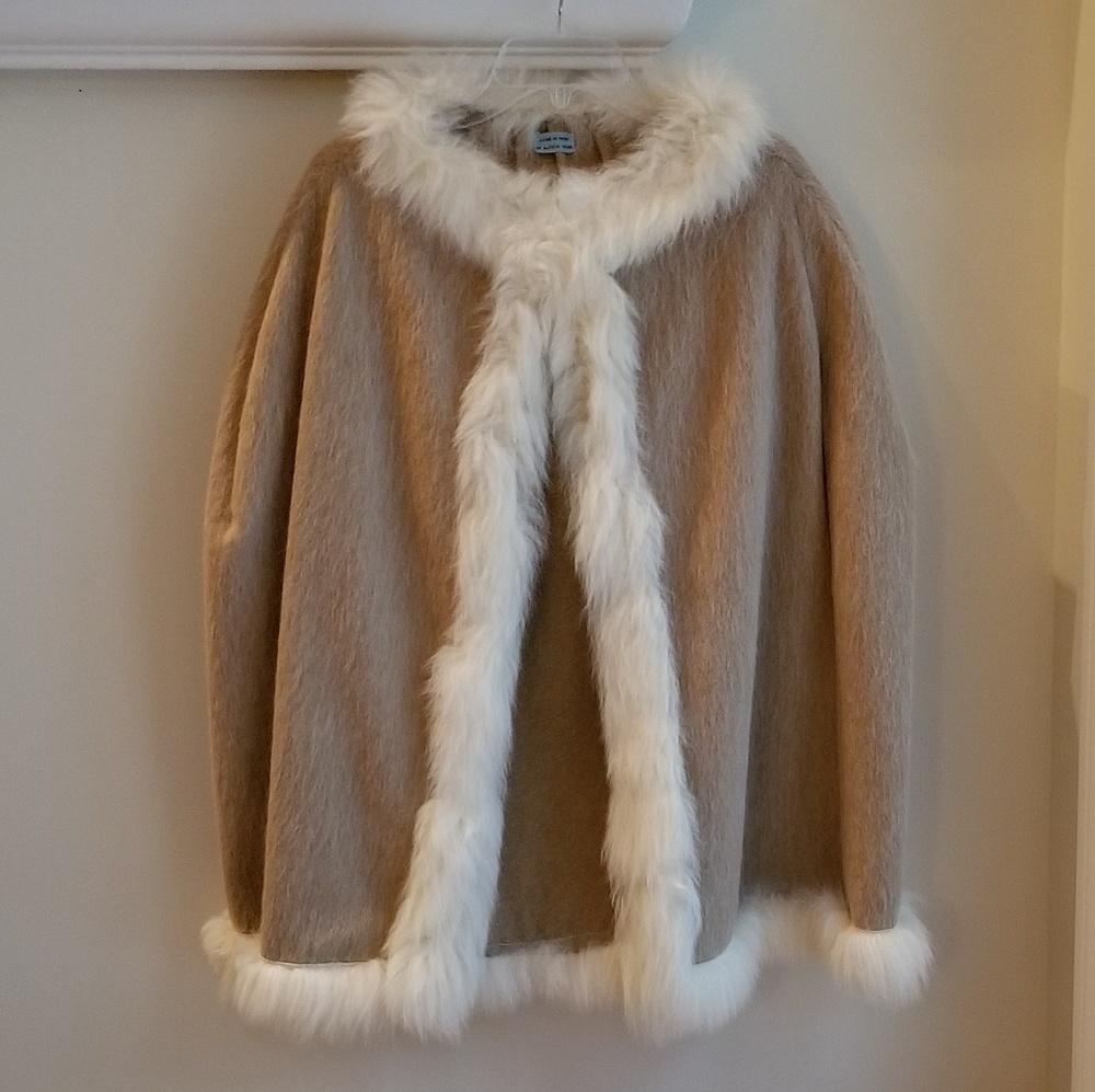 Vintage Alpaca Wool Cape - Made in Peru